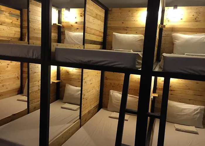 Hostel Seven *