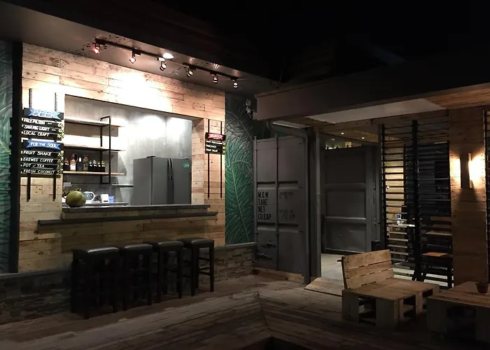 Seven Hostel